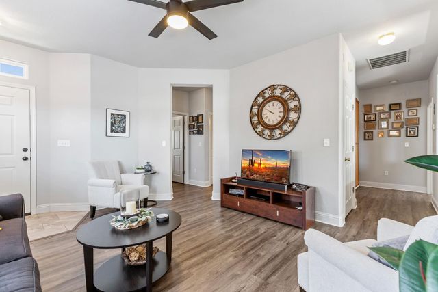 3300 Spring Garden Dr, Turlock, CA 95382