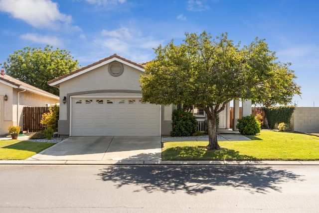 3300 Spring Garden Dr, Turlock, CA 95382