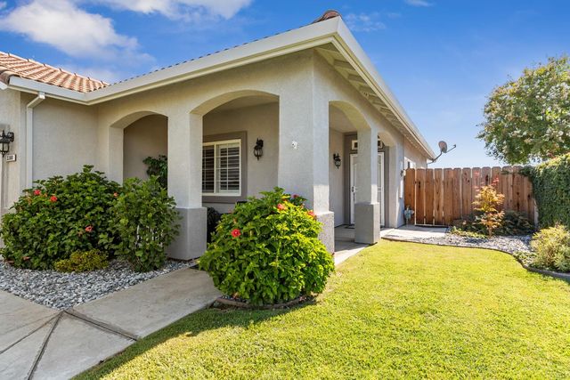 3300 Spring Garden Dr, Turlock, CA 95382