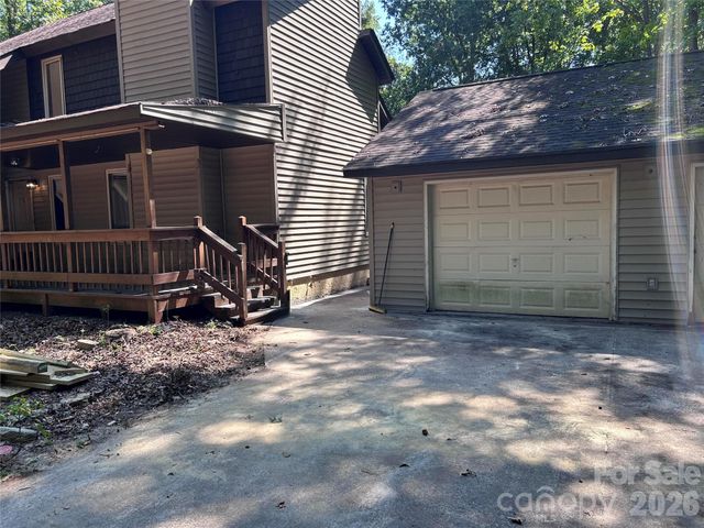 8209 Addison Drive, Harrisburg, NC 28075