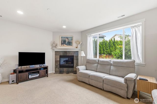 1822 Miller Dr, Dupont, WA 98327
