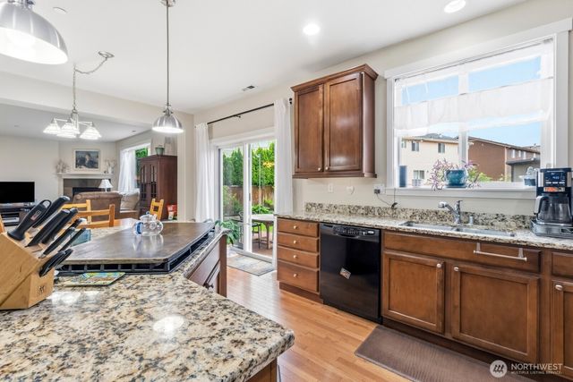 1822 Miller Dr, Dupont, WA 98327