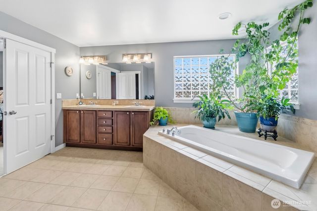 1822 Miller Dr, Dupont, WA 98327