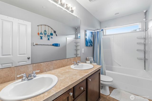 1822 Miller Dr, Dupont, WA 98327
