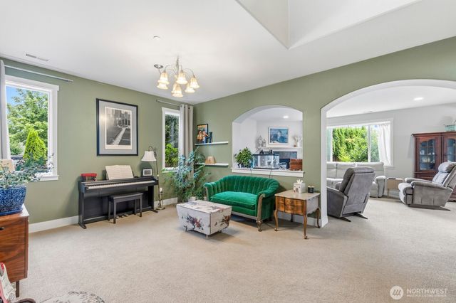 1822 Miller Dr, Dupont, WA 98327