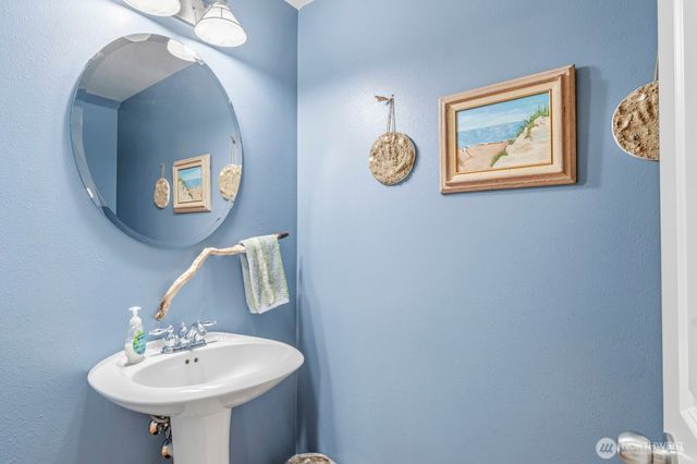 1822 Miller Dr, Dupont, WA 98327