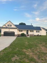 90 Riverside Drive, Dunlap, TN 37327