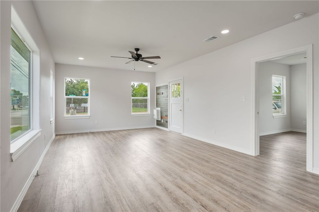 2100 Cavitt Avenue, Bryan, TX 77801 — photo 4