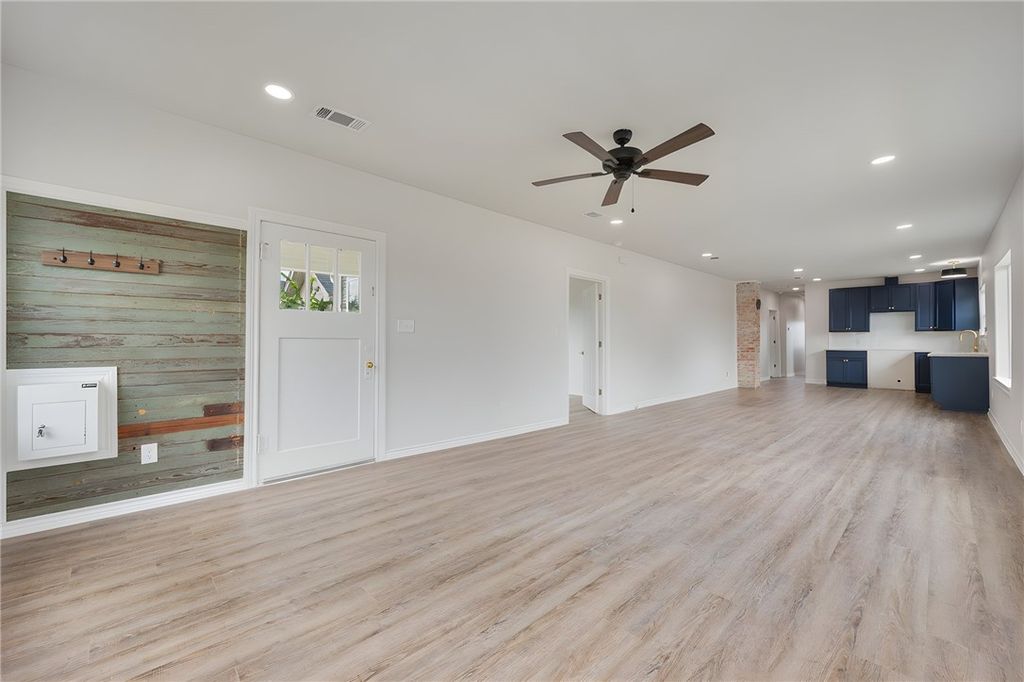 2100 Cavitt Avenue, Bryan, TX 77801 — photo 5