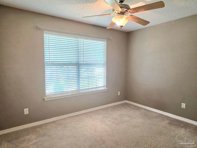 1059 Simpson St, Pensacola, FL 32526