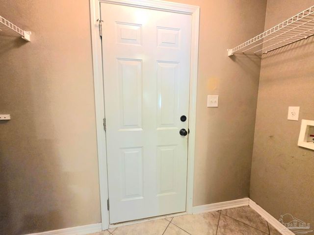 1059 Simpson St, Pensacola, FL 32526