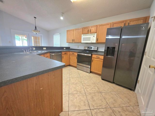 1059 Simpson St, Pensacola, FL 32526