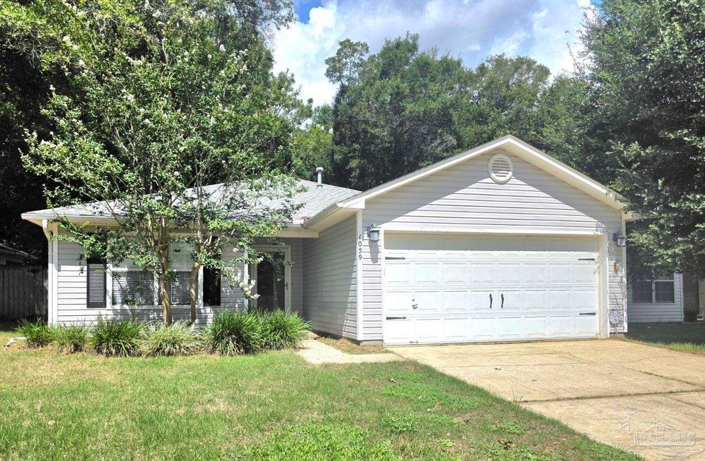 1059 Simpson St, Pensacola, FL 32526