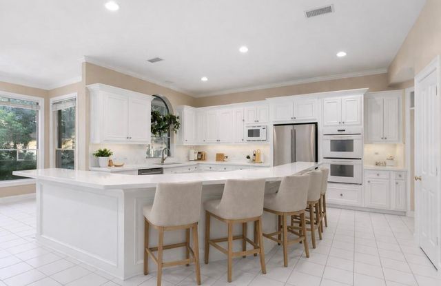 94 E Fairbranch Circle, The Woodlands, TX 77382