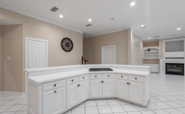 94 E Fairbranch Circle, The Woodlands, TX 77382