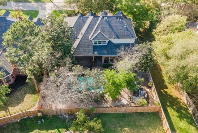 94 E Fairbranch Circle, The Woodlands, TX 77382