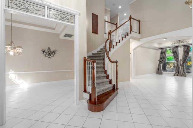 94 E Fairbranch Circle, The Woodlands, TX 77382