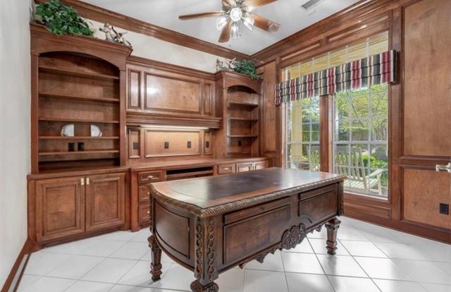 94 E Fairbranch Circle, The Woodlands, TX 77382