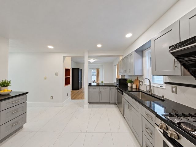 51 Prospect St SF, Quincy, MA 02171