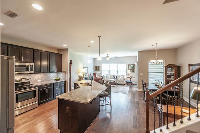 143 Day Star Ct, Gallatin, TN 37066