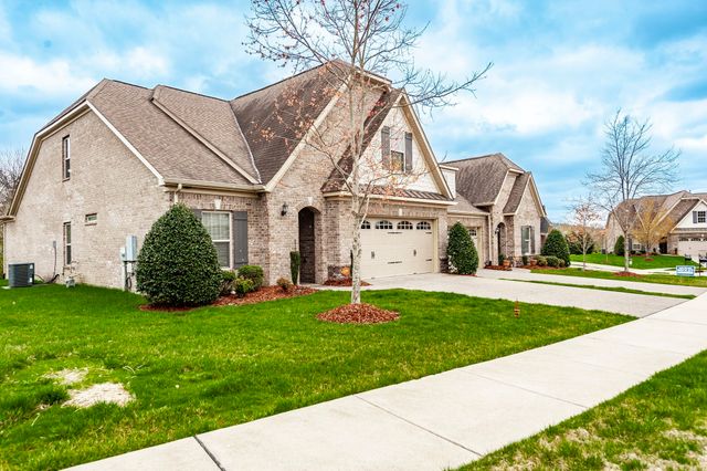 143 Day Star Ct, Gallatin, TN 37066