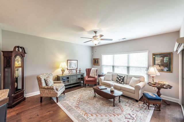 143 Day Star Ct, Gallatin, TN 37066