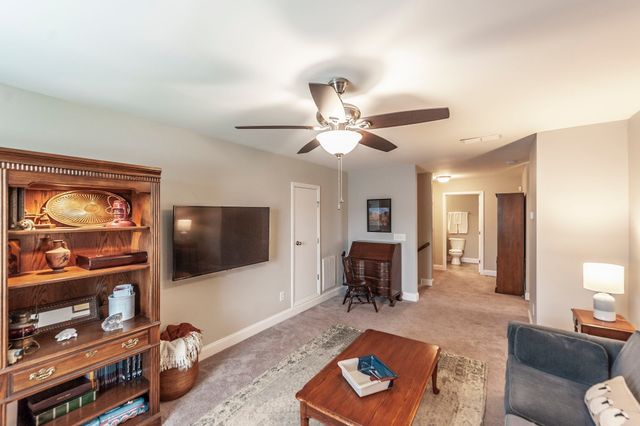 143 Day Star Ct, Gallatin, TN 37066