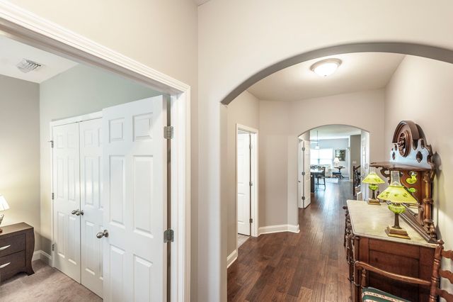 143 Day Star Ct, Gallatin, TN 37066