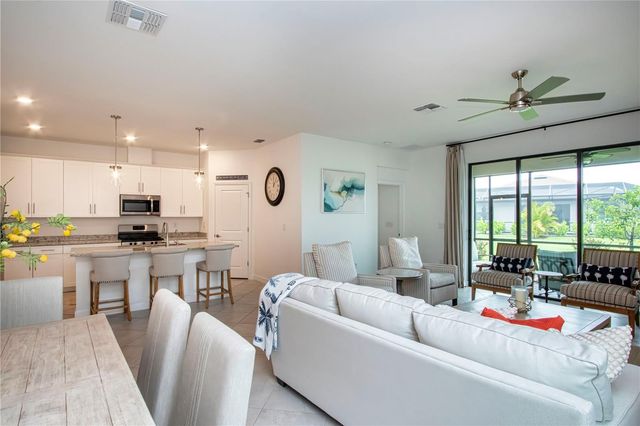 5160 CORAL REEF WAY, Bradenton, FL 34211