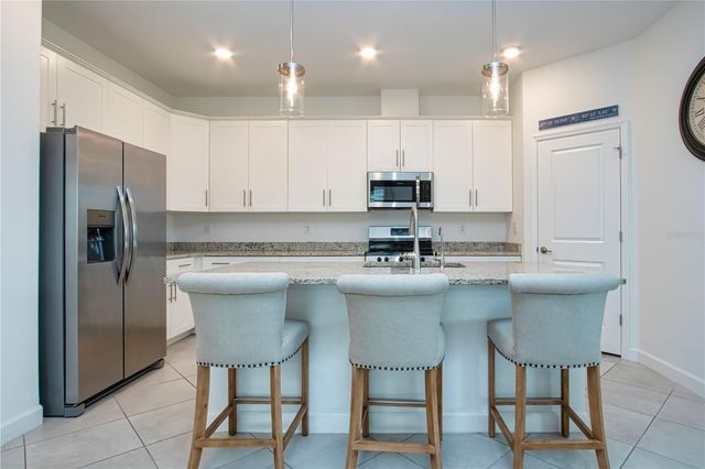 5160 CORAL REEF WAY, Bradenton, FL 34211