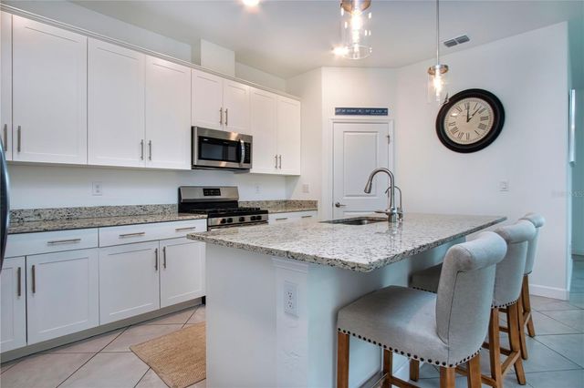 5160 CORAL REEF WAY, Bradenton, FL 34211