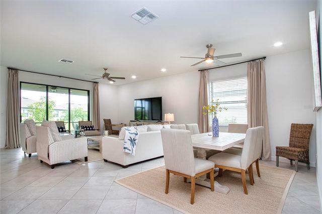 5160 CORAL REEF WAY, Bradenton, FL 34211