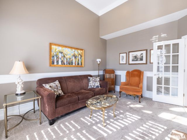 5807 W IVYBRIDGE Place, Peoria, IL 61615