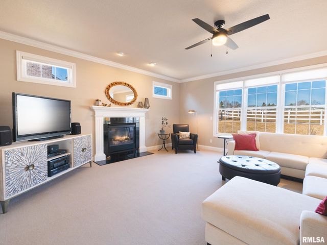 5807 W IVYBRIDGE Place, Peoria, IL 61615