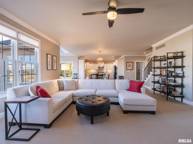 5807 W IVYBRIDGE Place, Peoria, IL 61615