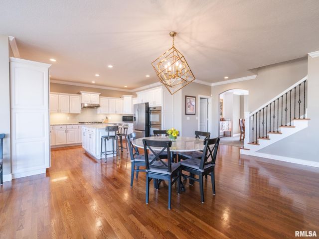 5807 W IVYBRIDGE Place, Peoria, IL 61615