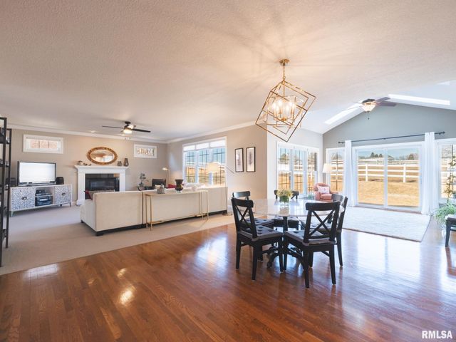 5807 W IVYBRIDGE Place, Peoria, IL 61615