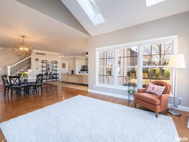 5807 W IVYBRIDGE Place, Peoria, IL 61615