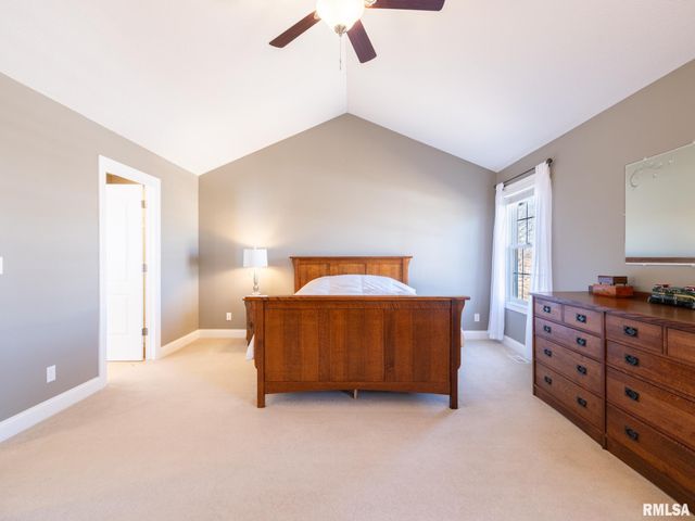 5807 W IVYBRIDGE Place, Peoria, IL 61615