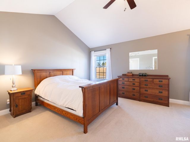 5807 W IVYBRIDGE Place, Peoria, IL 61615