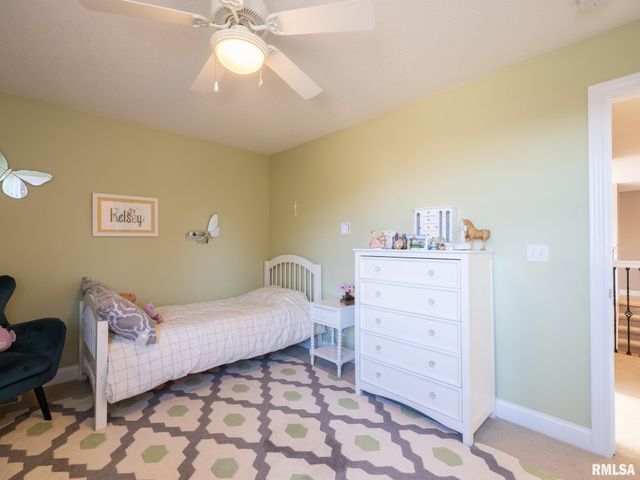 5807 W IVYBRIDGE Place, Peoria, IL 61615