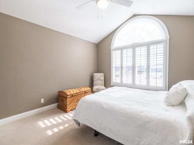 5807 W IVYBRIDGE Place, Peoria, IL 61615