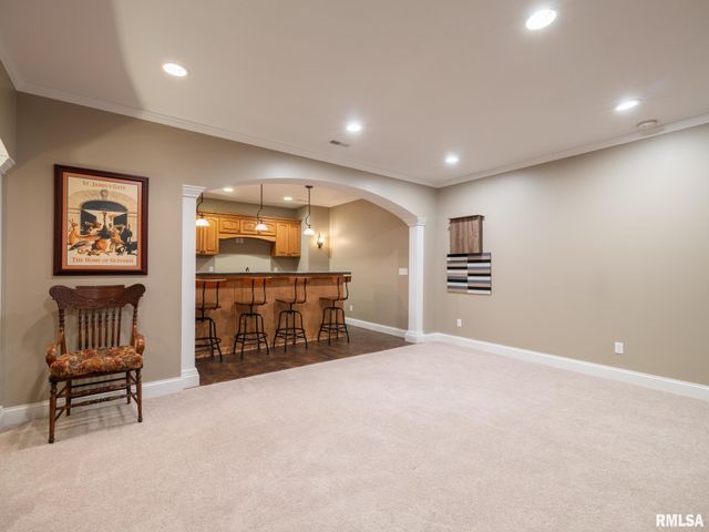 5807 W IVYBRIDGE Place, Peoria, IL 61615