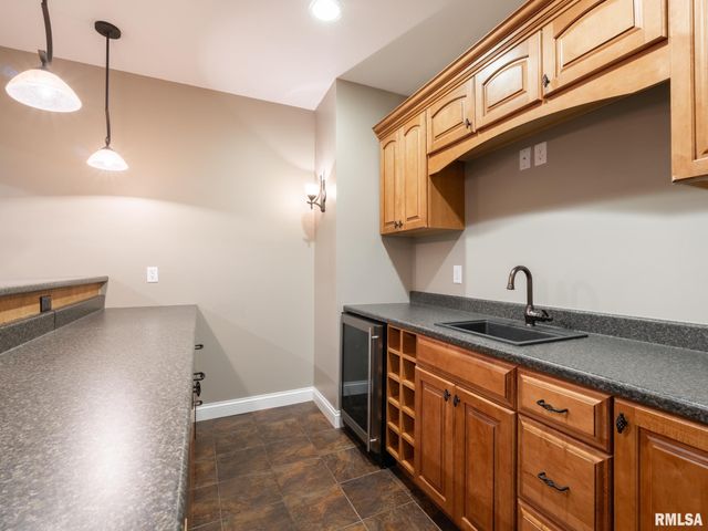 5807 W IVYBRIDGE Place, Peoria, IL 61615