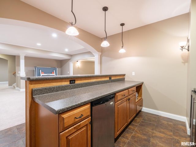 5807 W IVYBRIDGE Place, Peoria, IL 61615