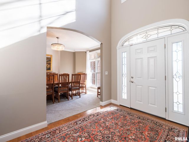 5807 W IVYBRIDGE Place, Peoria, IL 61615