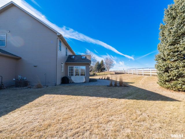 5807 W IVYBRIDGE Place, Peoria, IL 61615