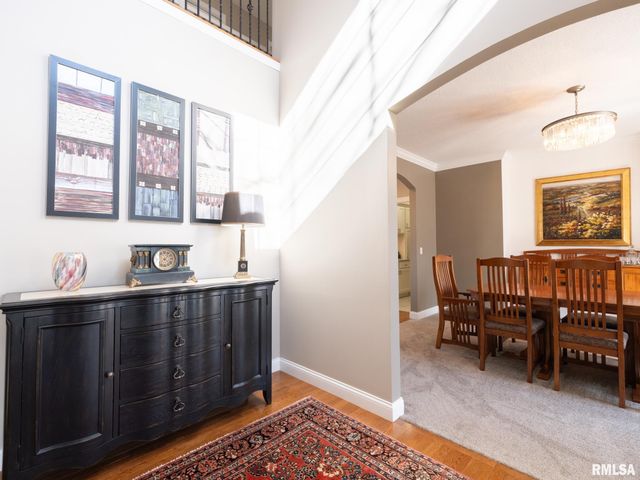 5807 W IVYBRIDGE Place, Peoria, IL 61615