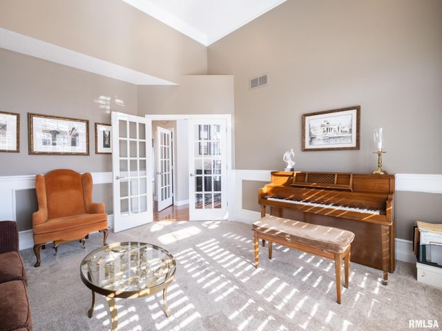 5807 W IVYBRIDGE Place, Peoria, IL 61615