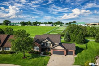 5807 W IVYBRIDGE Place, Peoria, IL 61615